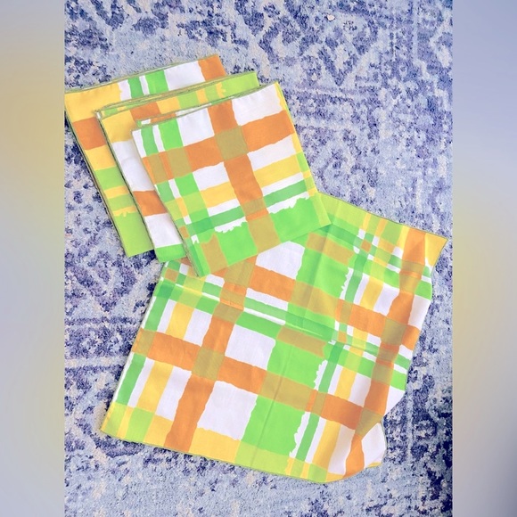 Set of 4, Vintage Cloth Napkins in Bright Green, Orange, Yellow & White plaid - Picture 4 of 6